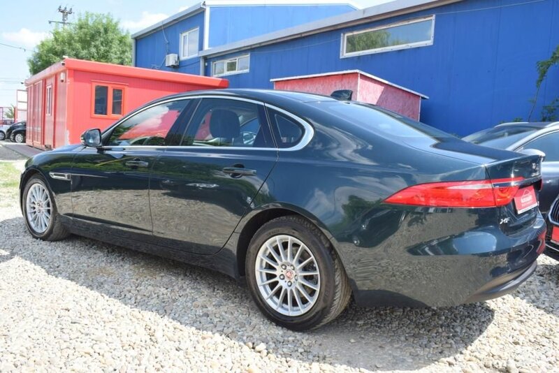 Jaguar XF